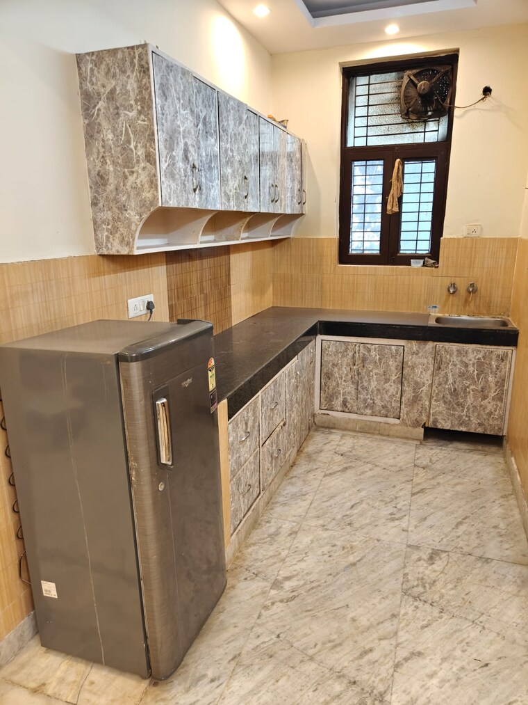 Kitchen, green fields colony 3 Bedroom 250 Sq.Mt. Builder Floor In Green Fields Colony Faridabad 9511347