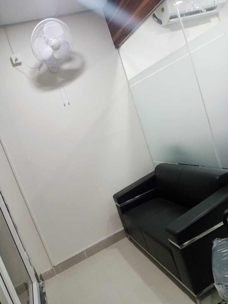 Team Area, gaur-city-center Commercial Office Space 600 Sq.Ft. In Sector 4 Greater Noida Greater Noida 9511374