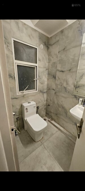 Bathroom in 3 BHK Apartment at DLF Ridgewood Estate, Dlf Phase iv – for Rent