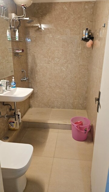 Furnished Amenities in 3 BHK Apartment at DLF Ridgewood Estate, Dlf Phase iv – for Rent