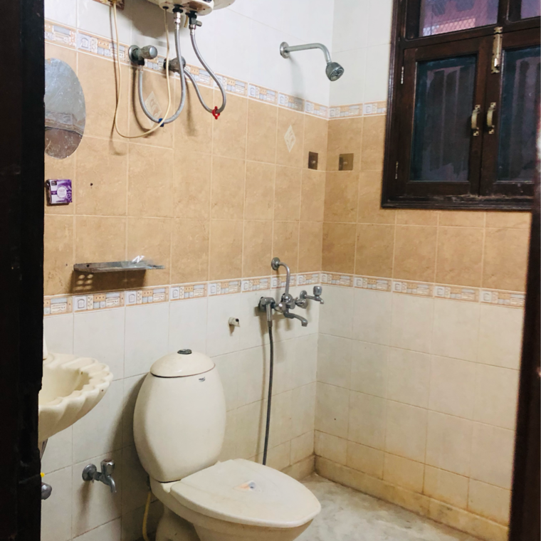 Bathroom, sector 21 3.5 Bedroom 1200 Sq.Ft. Villa In Sector 21 Gurgaon 9511483