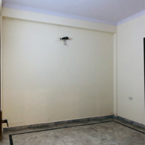 Room in 3.5 BHK Villa at Sector 21 – for Rent