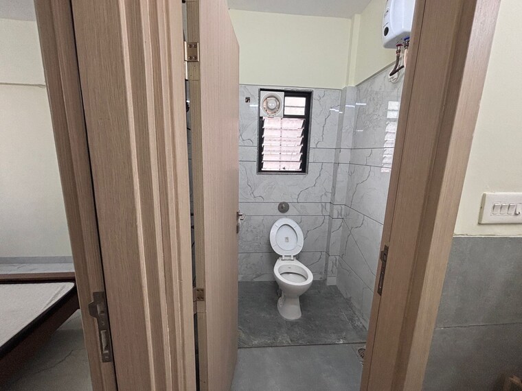 Bathroom, camelot-society 2 Bedroom 1250 Sq.Ft. Apartment In Viman Nagar Pune 9507376