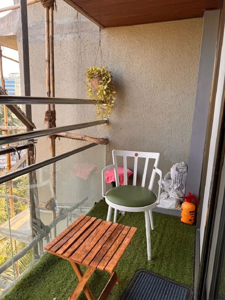 Balcony, khar west 3 Bedroom 1100 Sq.Ft. Apartment In Khar West Mumbai 9511484