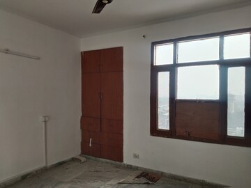 Room in 2 BHK Apartment at Saffron Kanishka Tower, Sector 34 – for Rent