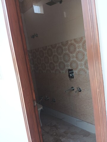 Bathroom in 3 BHK Builder Floor at Rohini Sector 25 – for Rent