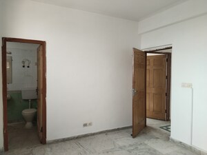 Room in 2 BHK Apartment at Saffron Kanishka Tower, Sector 34 – for Rent