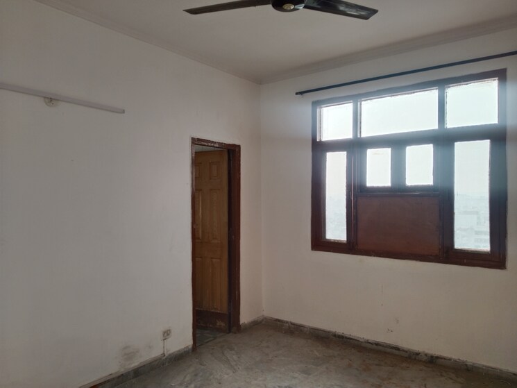 Room, saffron-kanishka-tower 2 Bedroom 1600 Sq.Ft. Apartment In Sector 34 Faridabad 9511552