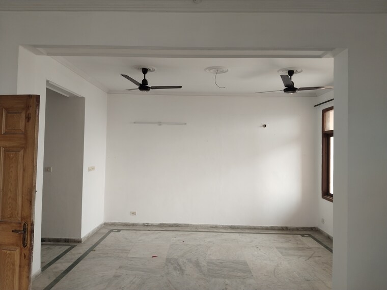 Room, saffron-kanishka-tower 2 Bedroom 1600 Sq.Ft. Apartment In Sector 34 Faridabad 9511552