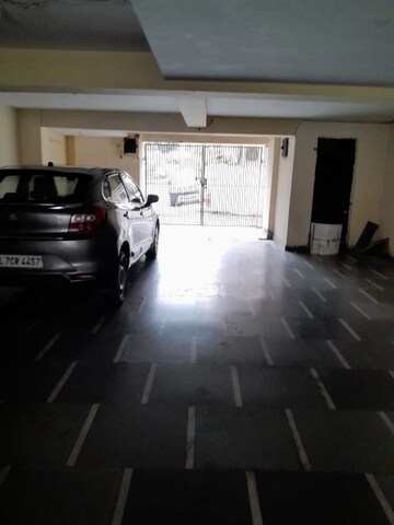 6 BHK Villa For Sale in Maharani Bagh