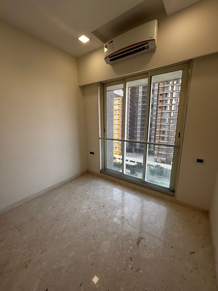 Room, ekta-tripolis 2.5 Bedroom 1150 Sq.Ft. Apartment In Goregaon West Mumbai 9511600