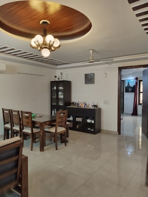 Living Room in 4 BHK Builder Floor at Espire Towers, Sector 37 – for Rent