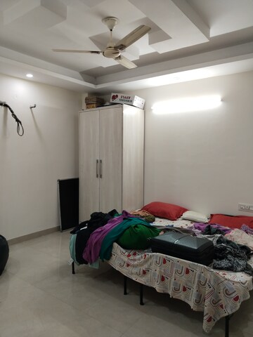Bedroom in 4 BHK Builder Floor at Espire Towers, Sector 37 – for Rent