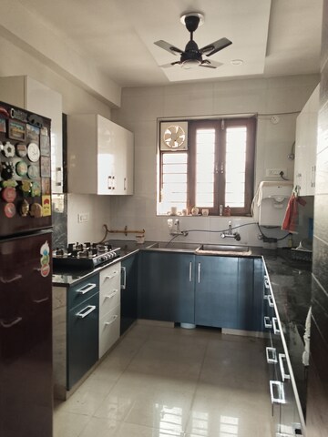 Kitchen in 4 BHK Builder Floor at Espire Towers, Sector 37 – for Rent