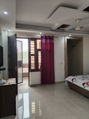 Bedroom in 4 BHK Builder Floor at Espire Towers, Sector 37 – for Rent