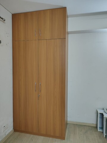 Furnished Amenities in 4 BHK Apartment at DLF New Town Heights III, Sector 91 – for Rent