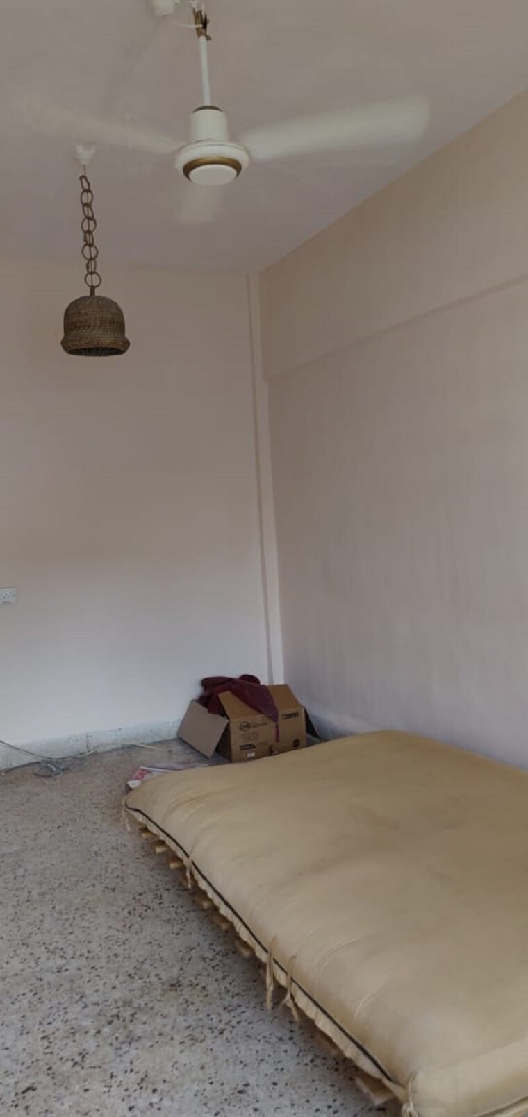 Room, bandra west 1 Bedroom 500 Sq.Ft. Apartment In Bandra West Mumbai 9511716