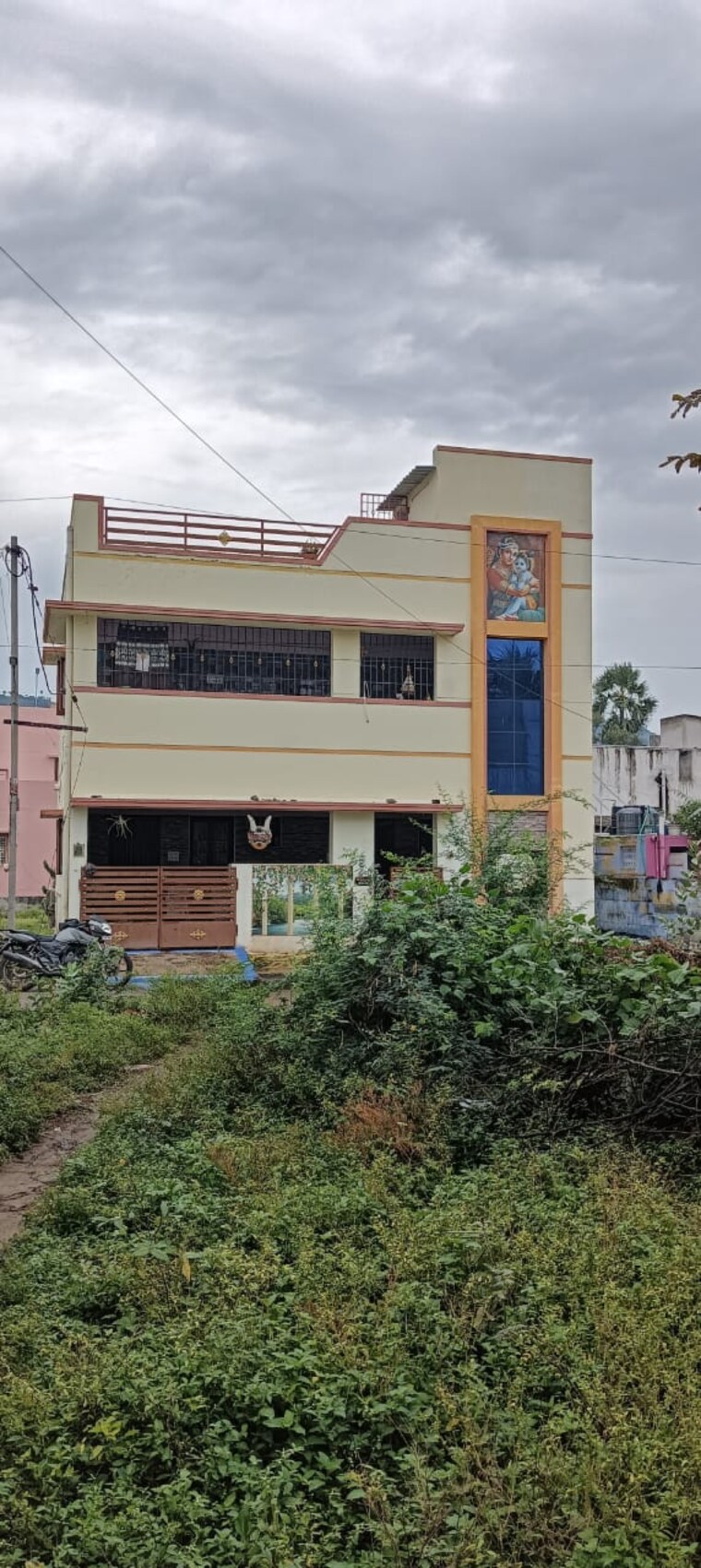 Exterior View, dhavalgiri-apartment-sector-11  2475 Sq.Ft. Plot In Sector 11 Noida 9511741