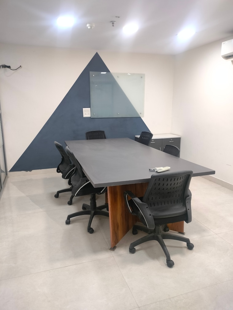 Team Area, sector 3 Commercial Office Space 3000 Sq.Ft. In Sector 3 Noida 9511820