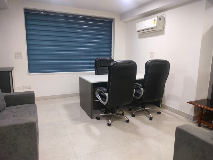 Team Area, sector 3 Commercial Office Space 3000 Sq.Ft. In Sector 3 Noida 9511820
