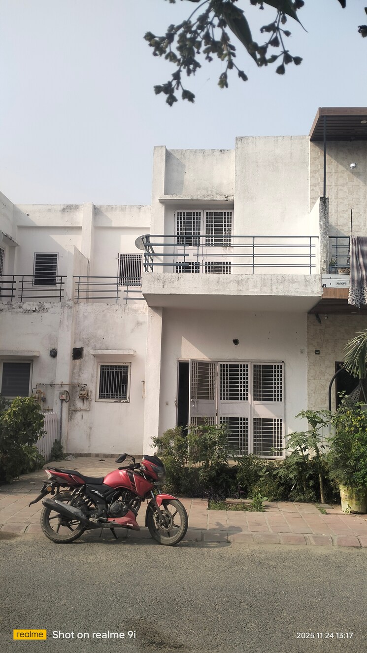 Exterior View, paramount-golfforeste-villas 3 Bedroom 1450 Sq.Ft. Villa In Zeta I Greater Noida Greater Noida 9511872