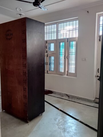 Room in 3 BHK Independent House at Sector 16 – for Rent