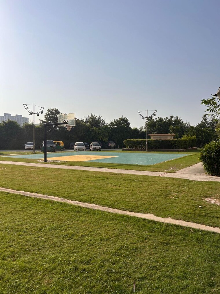 Garden, spaze-privvy-the-address 2.5 Bedroom 1386 Sq.Ft. Apartment In Sector 93 Gurgaon 9511803