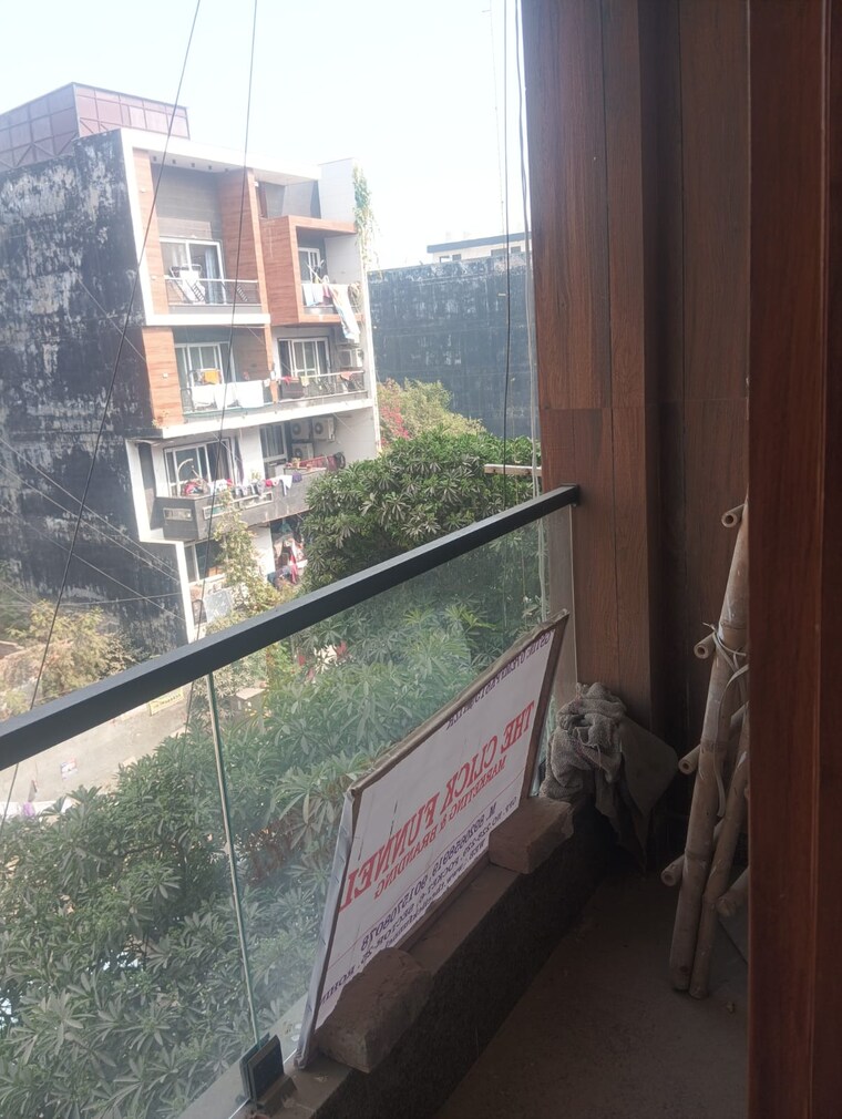 Balcony, rohini sector 25 3 Bedroom 64 Sq.Mt. Builder Floor In Rohini Sector 25 Delhi 9511901