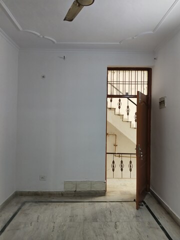 Room in 2 BHK Builder Floor at Ashoka Enclave Faridabad, Sector 34 – for Sale