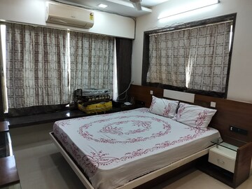 Bedroom in 2 BHK Apartment at Bandra West – for Rent