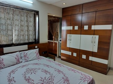 Bedroom in 2 BHK Apartment at Bandra West – for Rent
