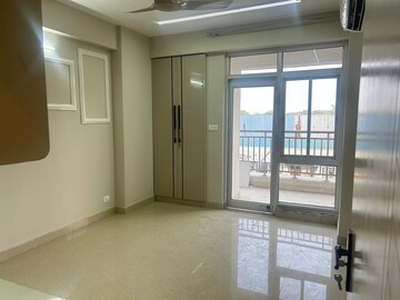 Room in 3 BHK Apartment at Sector 19 Dwarka – for Rent