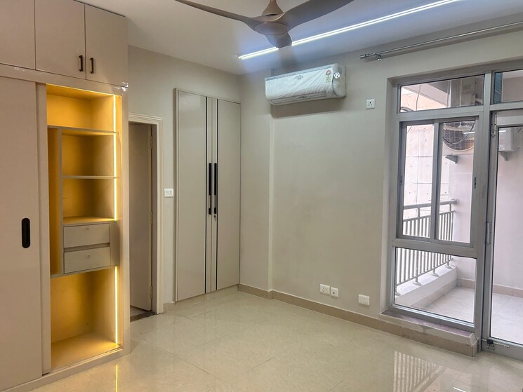 Master Bedroom, sector 19 dwarka 3 Bedroom 150 Sq.Yd. Apartment In Sector 19 Dwarka Delhi 9512057