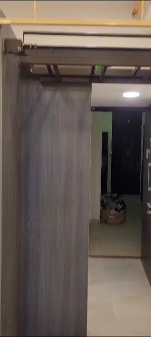 Furnished Amenities in 1 BHK Apartment at Malad East – for Sale