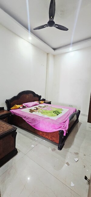 Bedroom in 1 BHK Builder Floor at Chattarpur – for Rent