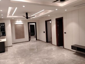 Room in 4 BHK Apartment at Ambience Caitriona, Sector 24 – for Sale