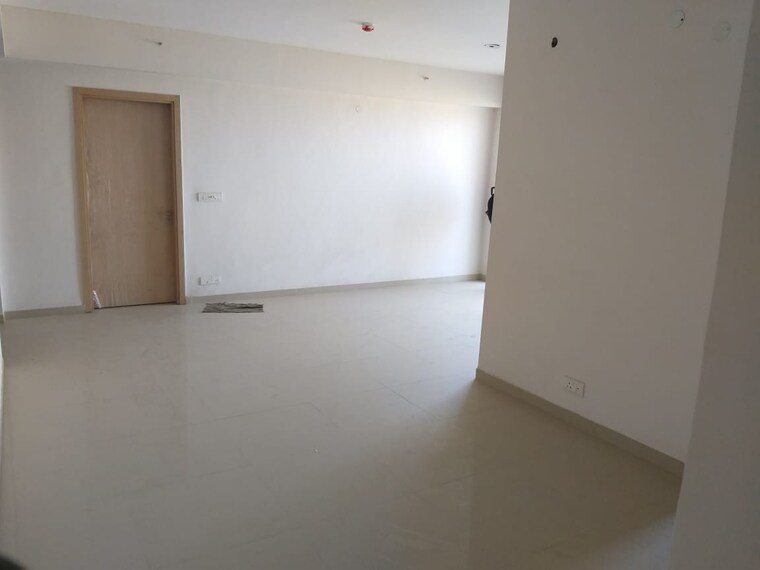 Room, dlf-new-town-heights-i 3.5 Bedroom 1930 Sq.Ft. Apartment In Sector 90 Gurgaon 9512060