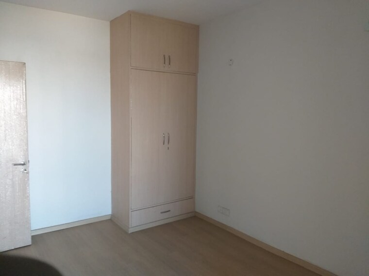 Room, dlf-new-town-heights-i 3.5 Bedroom 1930 Sq.Ft. Apartment In Sector 90 Gurgaon 9512060