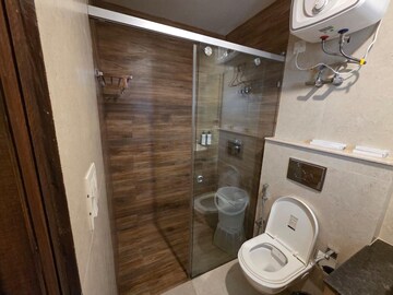 Bathroom in 4 BHK Apartment at Vipul Belmonte, Sector 53 – for Sale