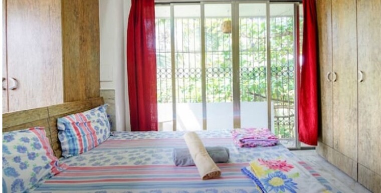 Bedroom, juhu 2 Bedroom 700 Sq.Ft. Apartment In Juhu Mumbai 9512013