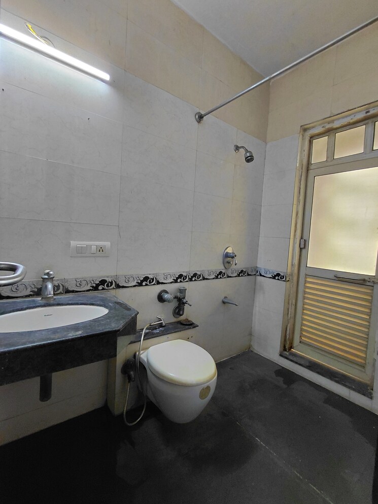 Bathroom, raheja-interface-heights 2 Bedroom 1130 Sq.Ft. Apartment In Malad West Mumbai 9512066