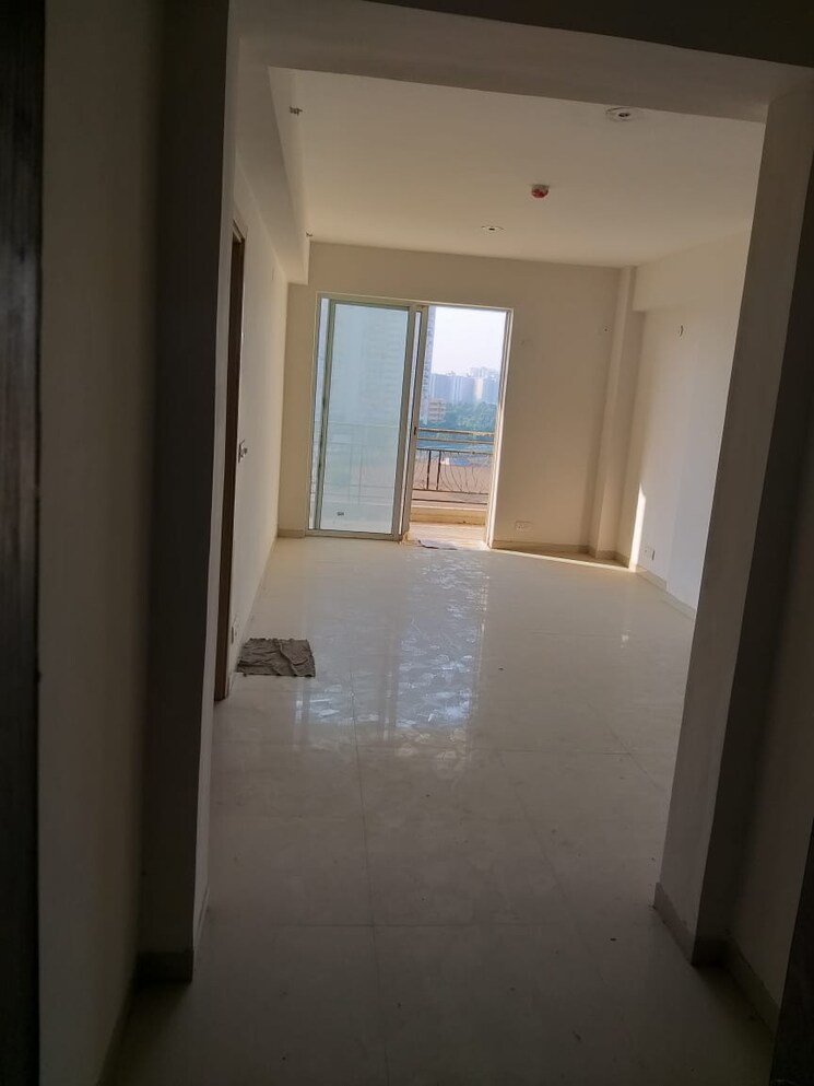 Room, dlf-new-town-heights-i 3.5 Bedroom 1450 Sq.Ft. Apartment In Sector 90 Gurgaon 9512077