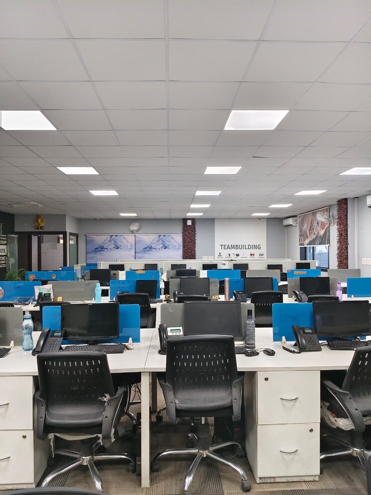 Team Area, sector 63 Commercial Office Space 5400 Sq.Ft. In Sector 63 Noida 9512259