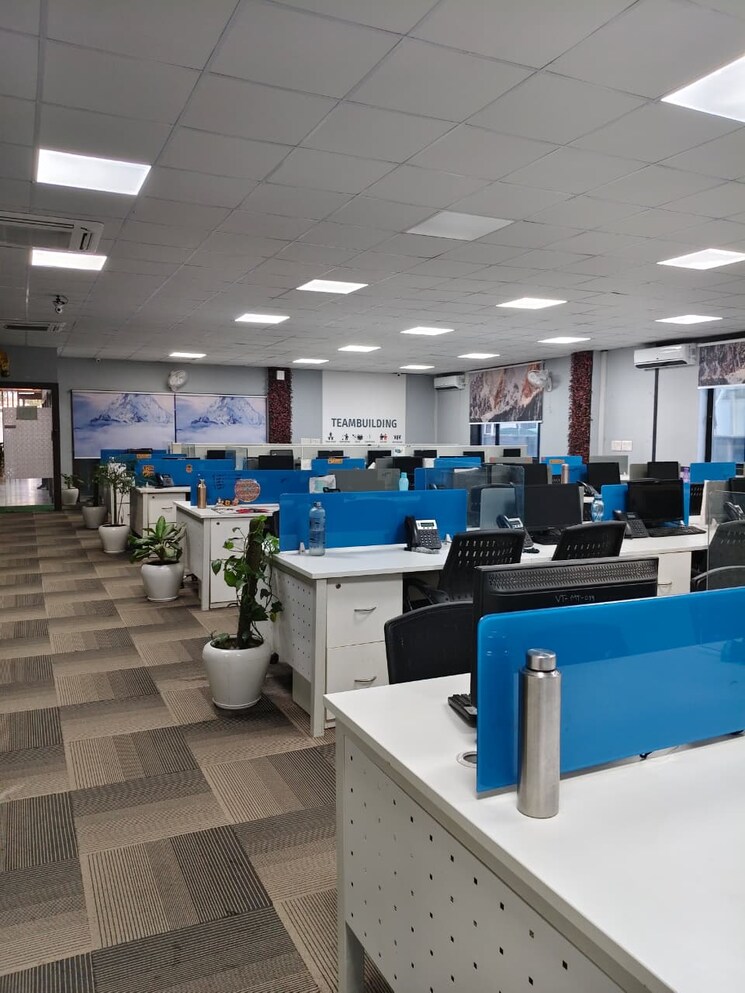 Team Area, sector 63 Commercial Office Space 5400 Sq.Ft. In Sector 63 Noida 9512259