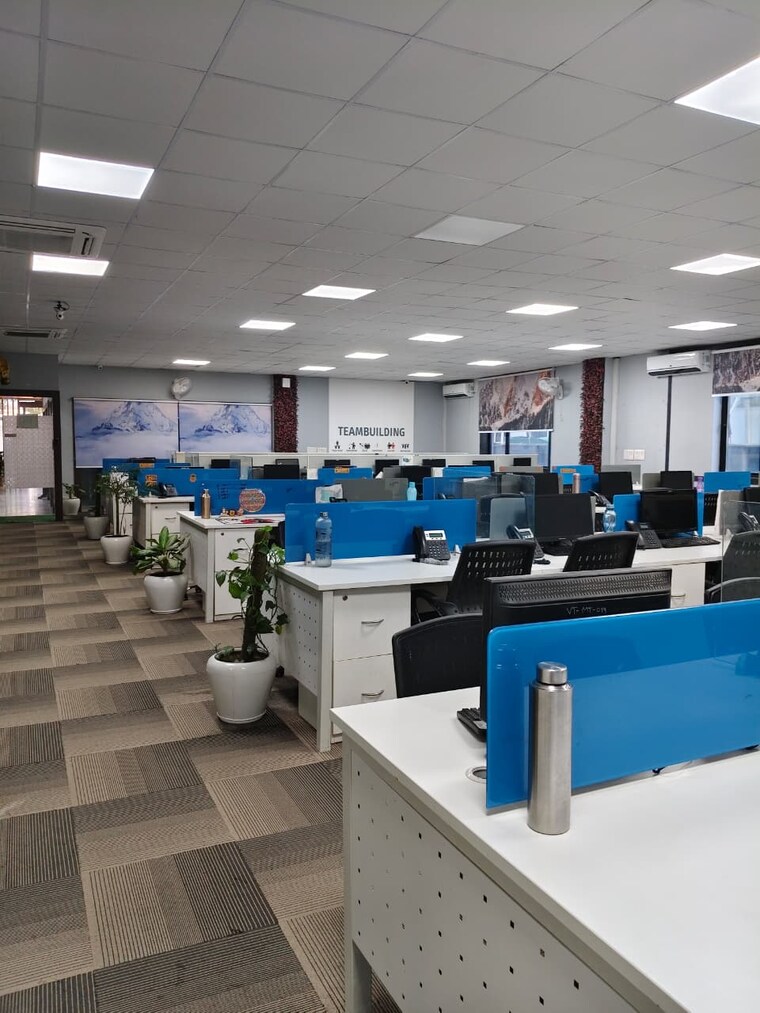 Team Area, sector 63 Commercial Office Space 5400 Sq.Ft. In Sector 63 Noida 9512259