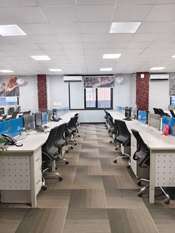 Team Area, sector 63 Commercial Office Space 5400 Sq.Ft. In Sector 63 Noida 9512259