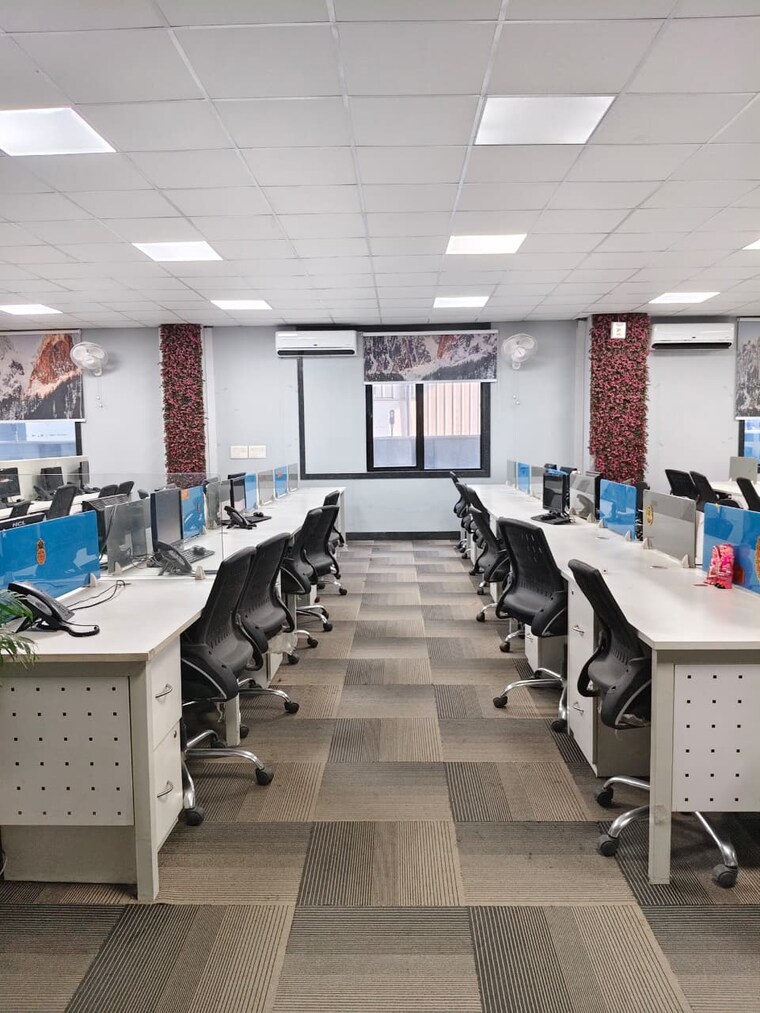 Team Area, sector 63 Commercial Office Space 5400 Sq.Ft. In Sector 63 Noida 9512259