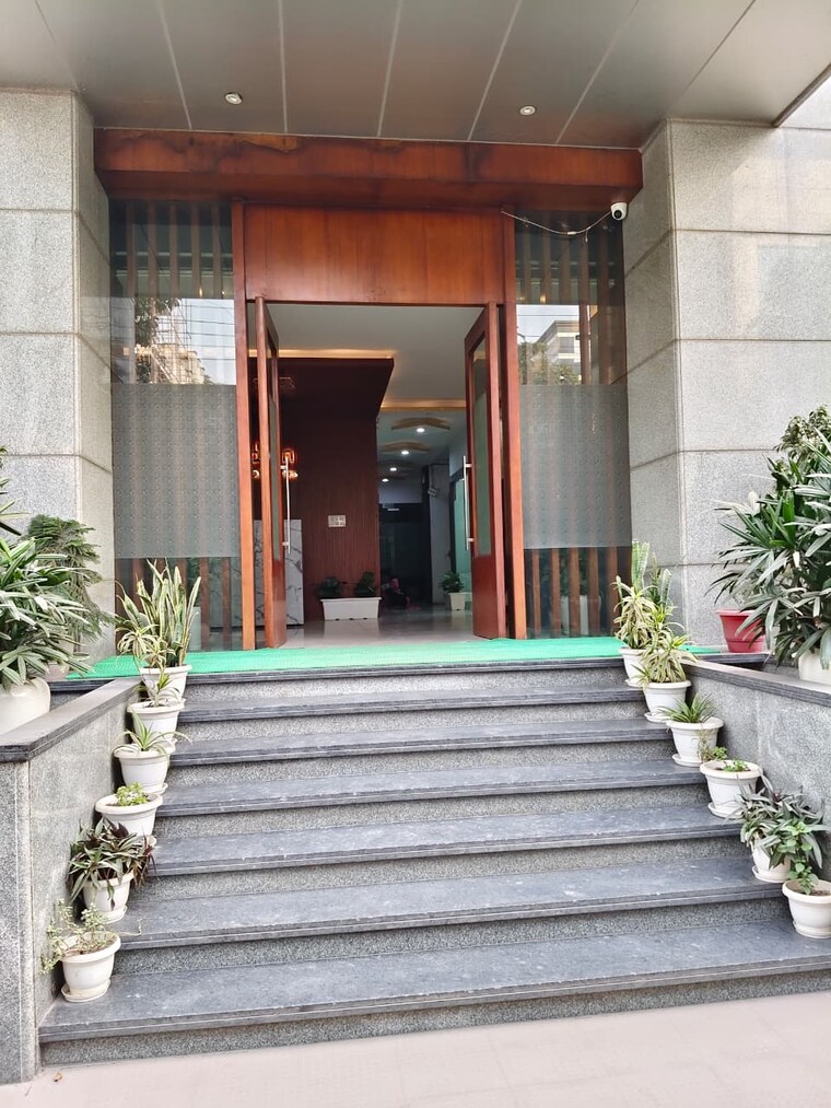 Exterior View, sector 63 Commercial Office Space 5400 Sq.Ft. In Sector 63 Noida 9512259