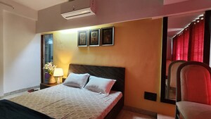 Bedroom in 2 BHK Apartment at Juhu – for Rent