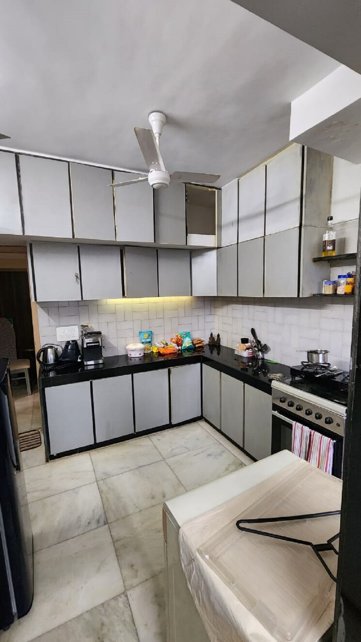 Kitchen, juhu 2 Bedroom 700 Sq.Ft. Apartment In Juhu Mumbai 9512272
